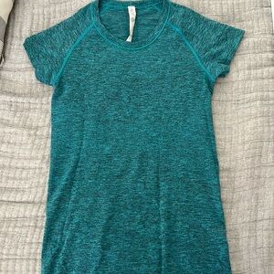 Lulu Swiftly Tech short sleeve crew